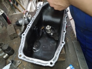 Замена прокладки поддона Dodge Stealth   Замена прокладки поддона Dodge Stealth