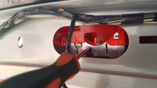 Замена ламп стоп сигнала Dodge Stealth   Замена ламп стоп сигнала Dodge Stealth