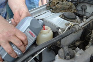 Замена жидкости ГУР Dodge Stealth   Замена жидкости ГУР Dodge Stealth